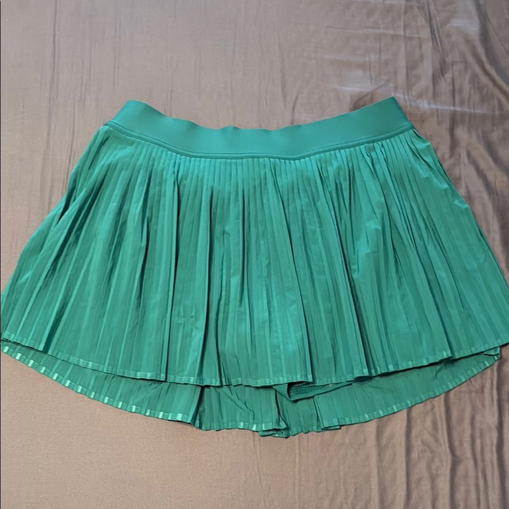 Lululemon Athletica Green Skater Mini Skirt